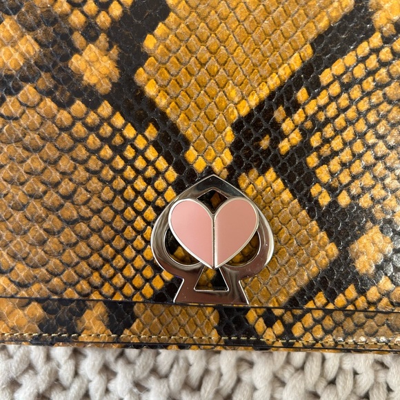 Kate Spade crossbody with chain strap - Picture 8 of 11